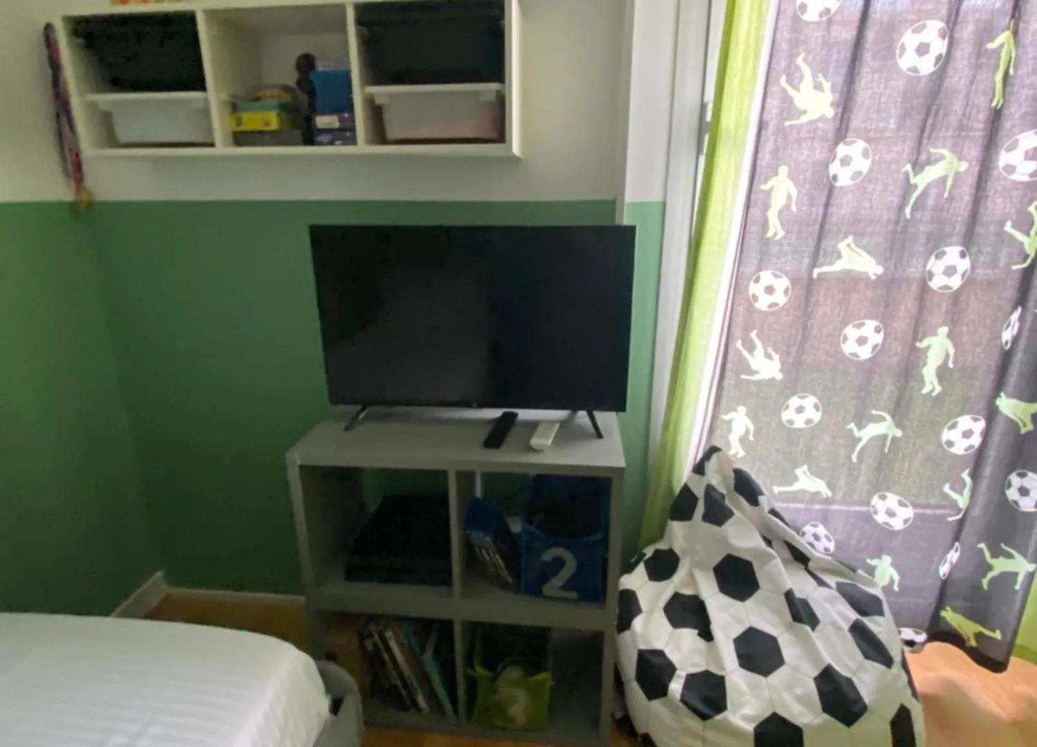Familial 140 M2 13 *